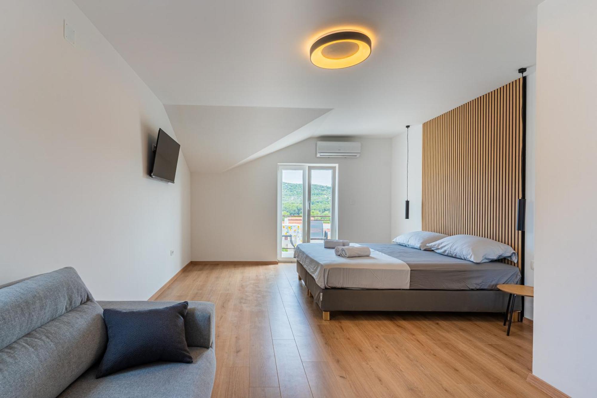 & Klemenc Apartment Cres