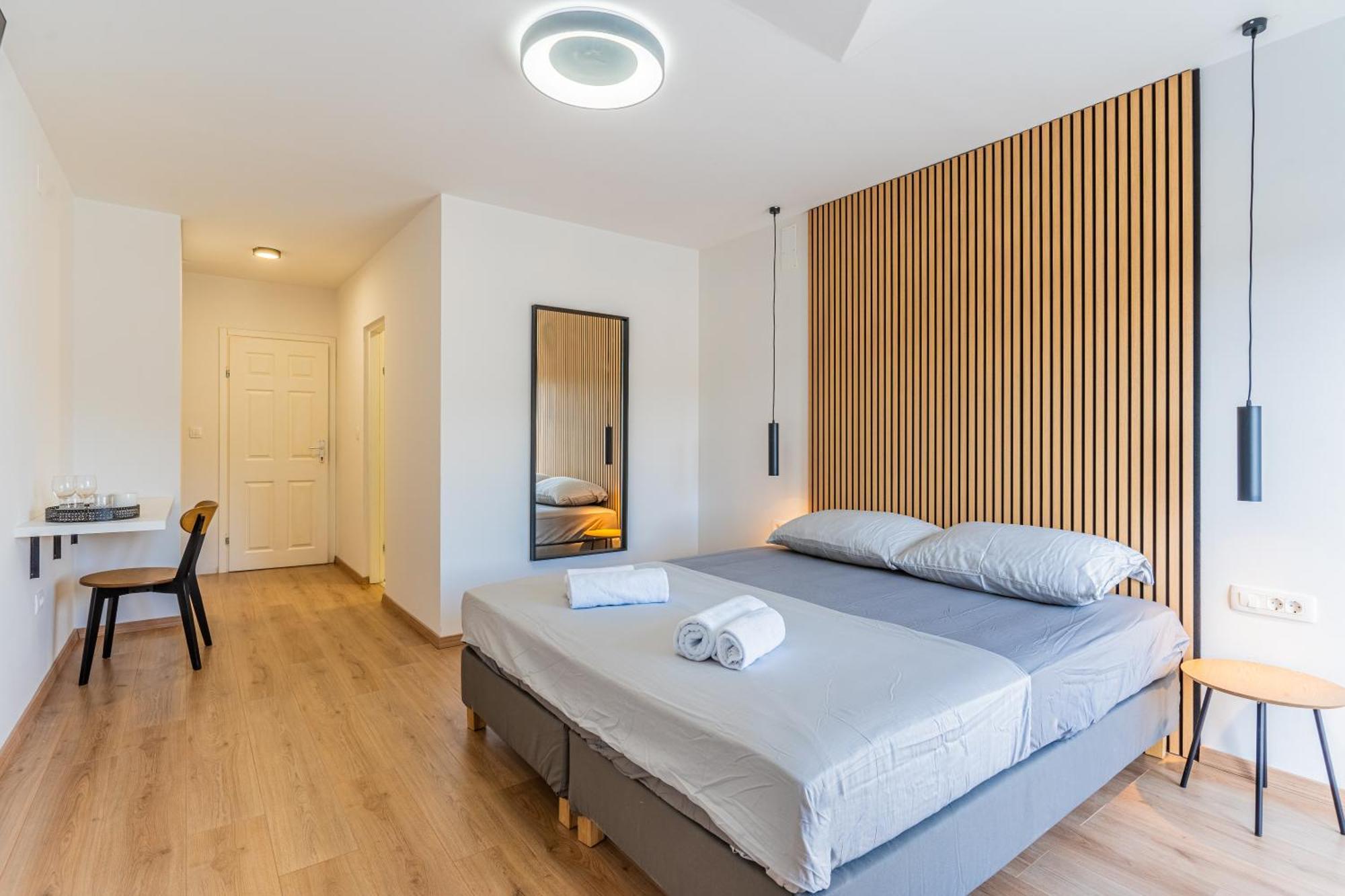 & Klemenc Apartment Cres