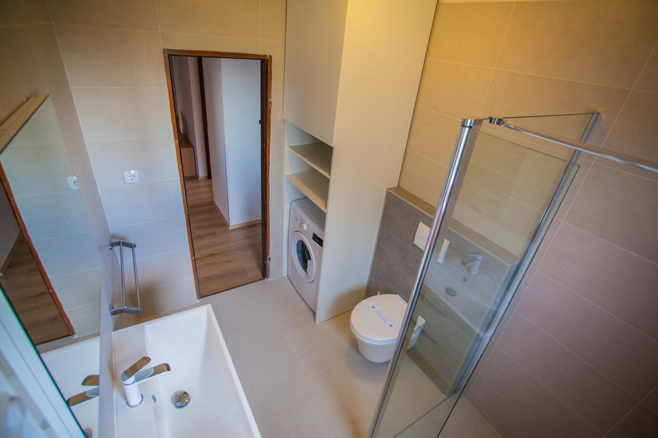 & Klemenc Apartment