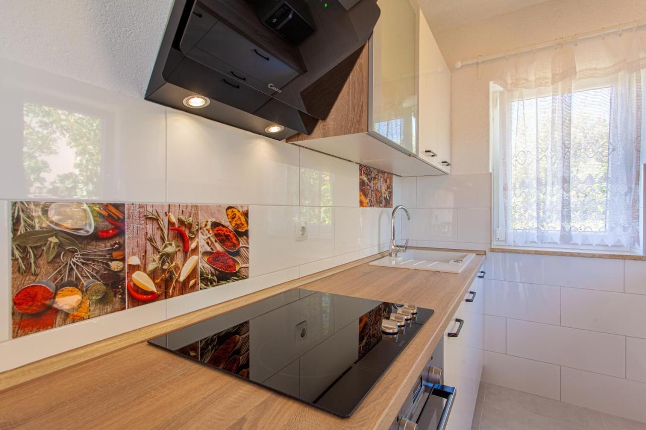& Klemenc Apartment